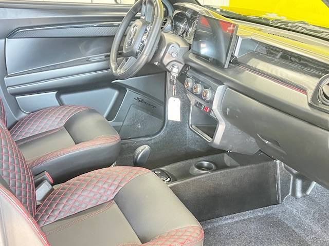 LIGIER JS50 Ultimate DCI interieur